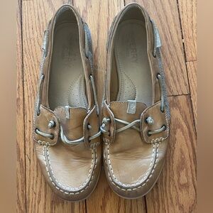 Women's Sperry Top-Sider Tan Beige Leather Boat Shoes Slip Ons Size 8.5 STS98964